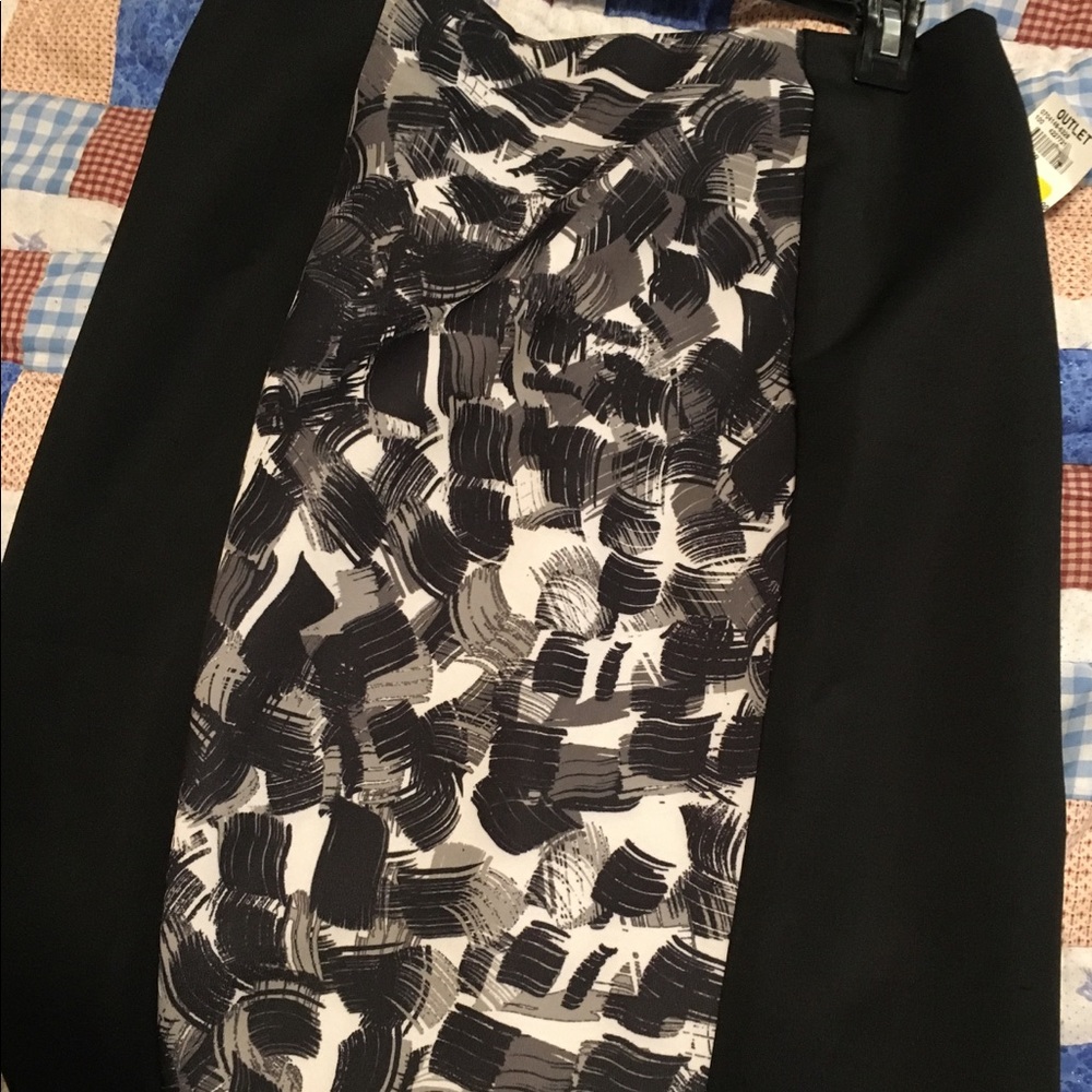 Black and white skirt size 8-10